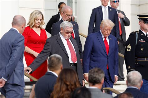 arlington wreath laying|US Army rebukes Trump campaign for incident at Arlington .